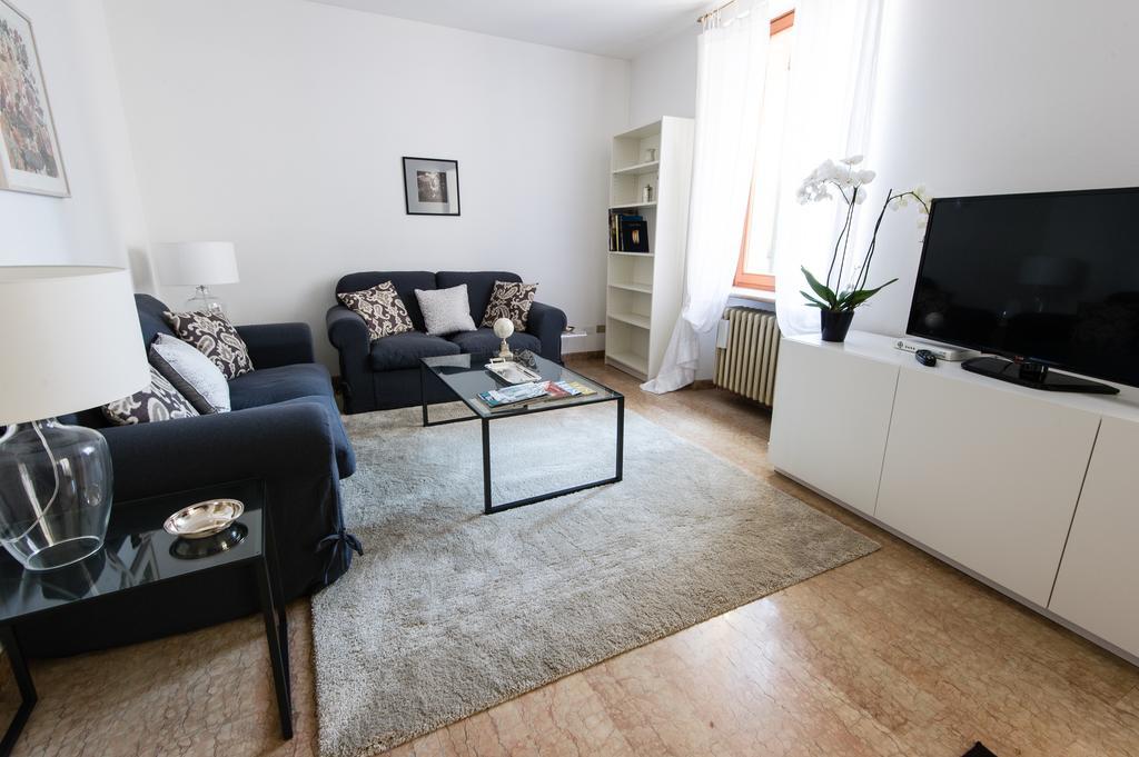 شقة Italianflat - Palazzo Zeiner فيرونا الغرفة الصورة