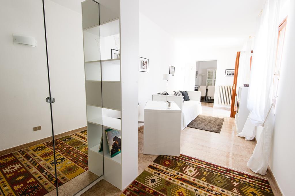 شقة Italianflat - Palazzo Zeiner فيرونا الغرفة الصورة